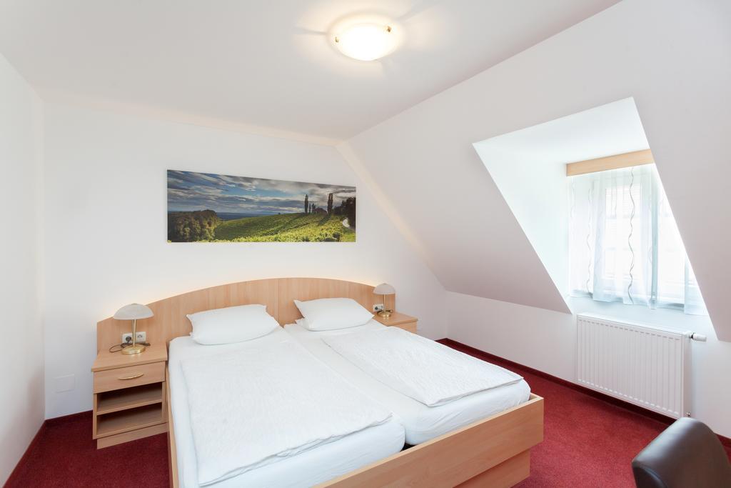Gaestehaus Ferk - Fruehstueckspension, Bed & Breakfast Bad Radkersburg Quarto foto